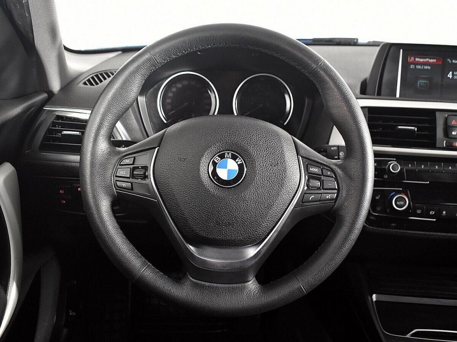 BMW 1 серии 1.5 АКПП, 2018, 68 000 км фото 4