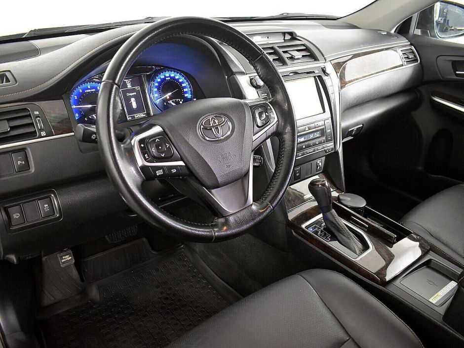 Toyota Camry 2.5 АКПП, 2017, 84 000 км фото 3