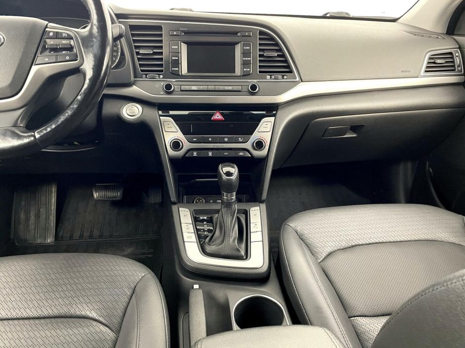 Hyundai Elantra 2.0 АКПП, 2017, 75 000 км фото 8