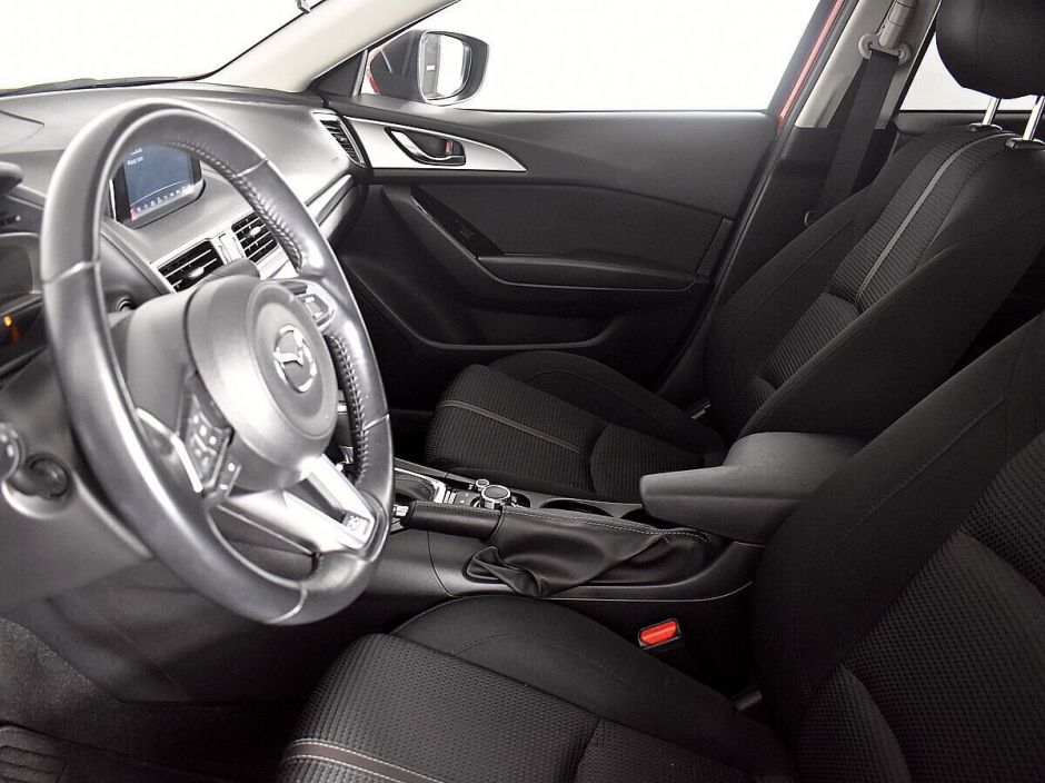 Mazda 3 1.5 АКПП, 2018, 63 000 км фото 3