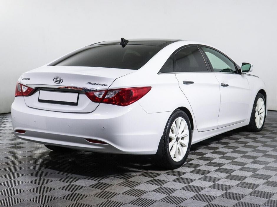 Hyundai Sonata 2.0 АКПП, 2011, 150 000 км фото 2