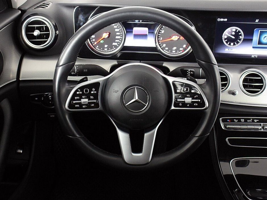 Mercedes-Benz E-Класс 2.0 АКПП, 2019, 53 000 км фото 5