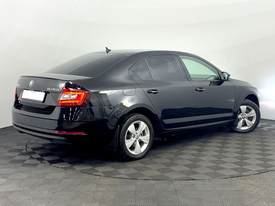 Skoda Octavia 1.8 РКПП, 2018, 74 000 км фото 2