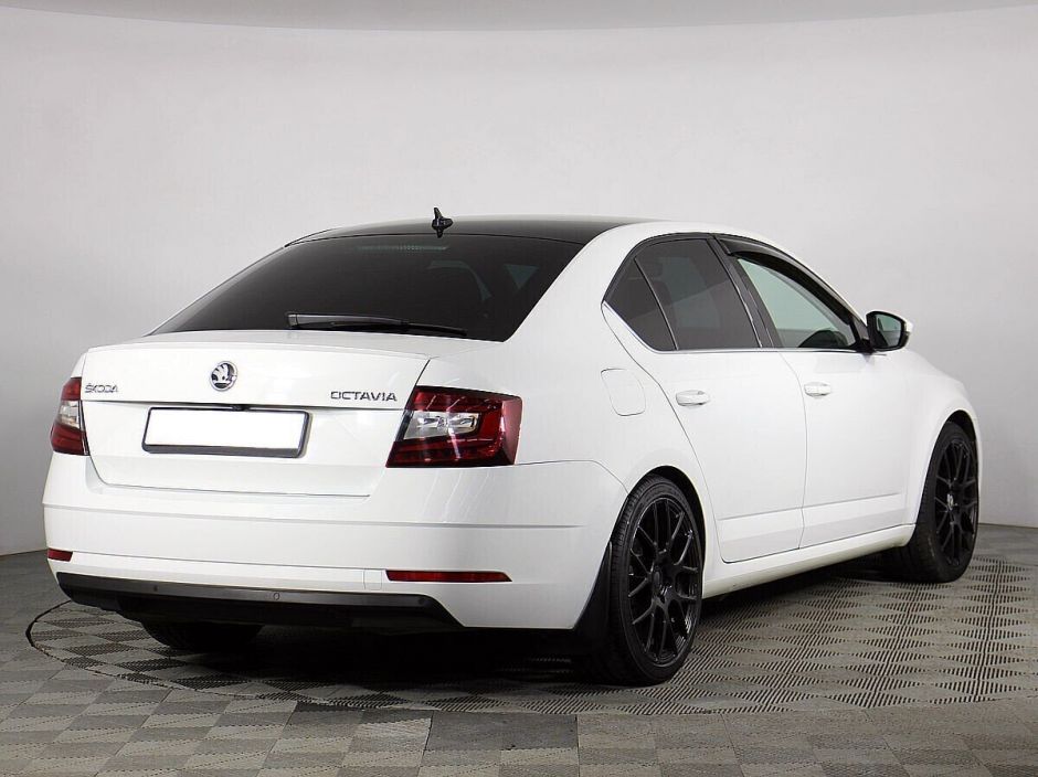 Skoda Octavia 1.8 РКПП, 2019, 56 000 км фото 2