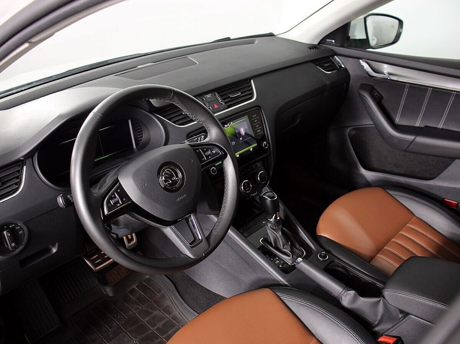 Skoda Octavia 1.8 РКПП, 2019, 56 000 км фото 4
