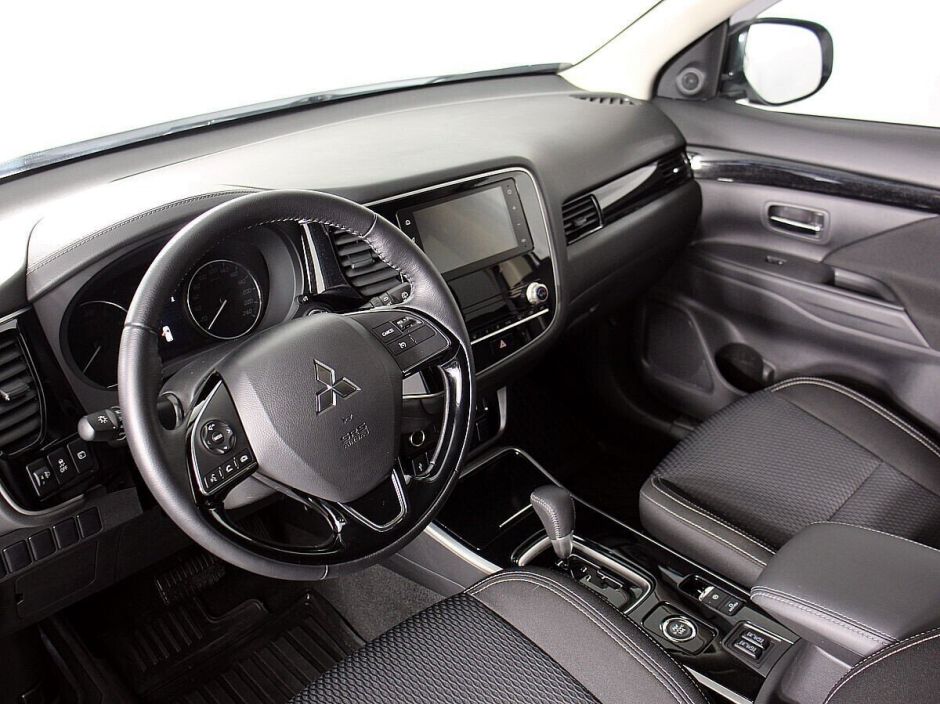 Mitsubishi Outlander 2.0 CVT, 2020, 38 000 км фото 4
