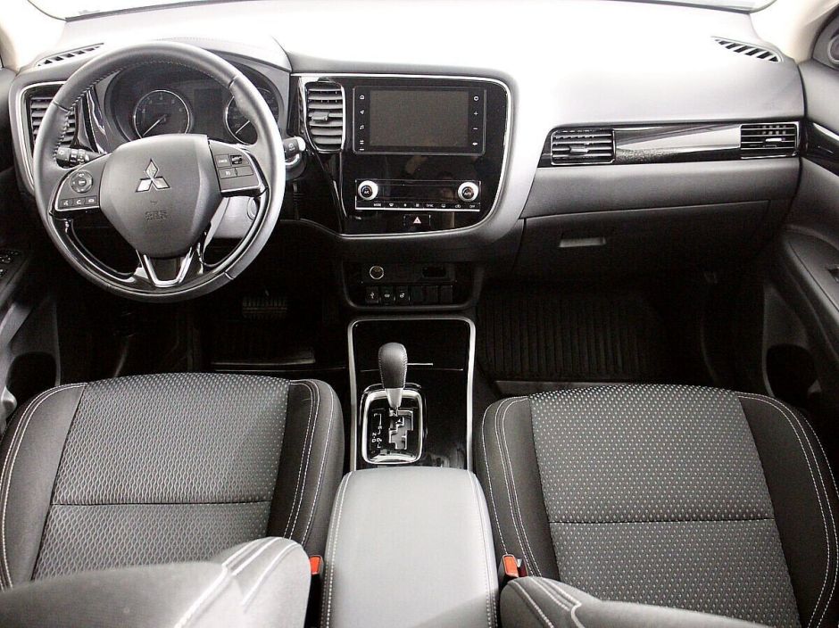 Mitsubishi Outlander 2.0 CVT, 2020, 38 000 км фото 5