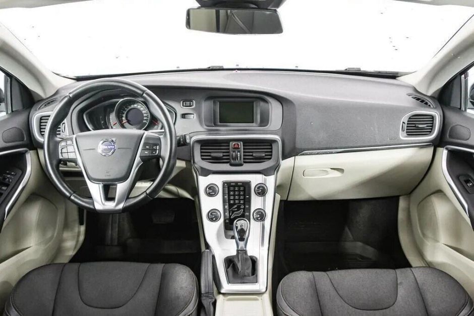Volvo V40 1.6 РКПП, 2014, 114 000 км фото 4