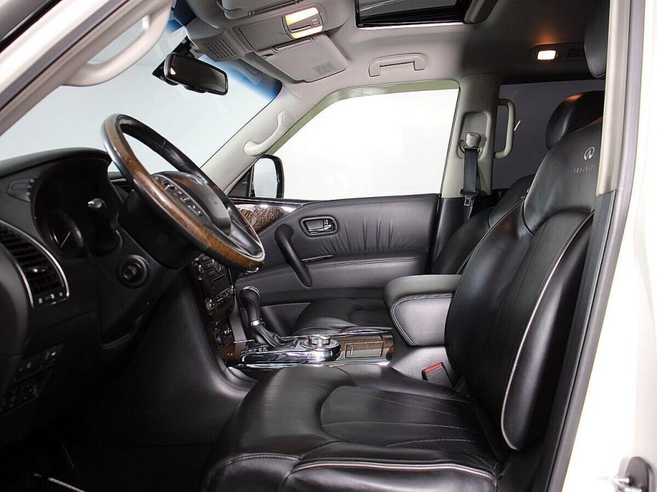 Infiniti QX56 5.6 АКПП, 2011, 151 000 км фото 3
