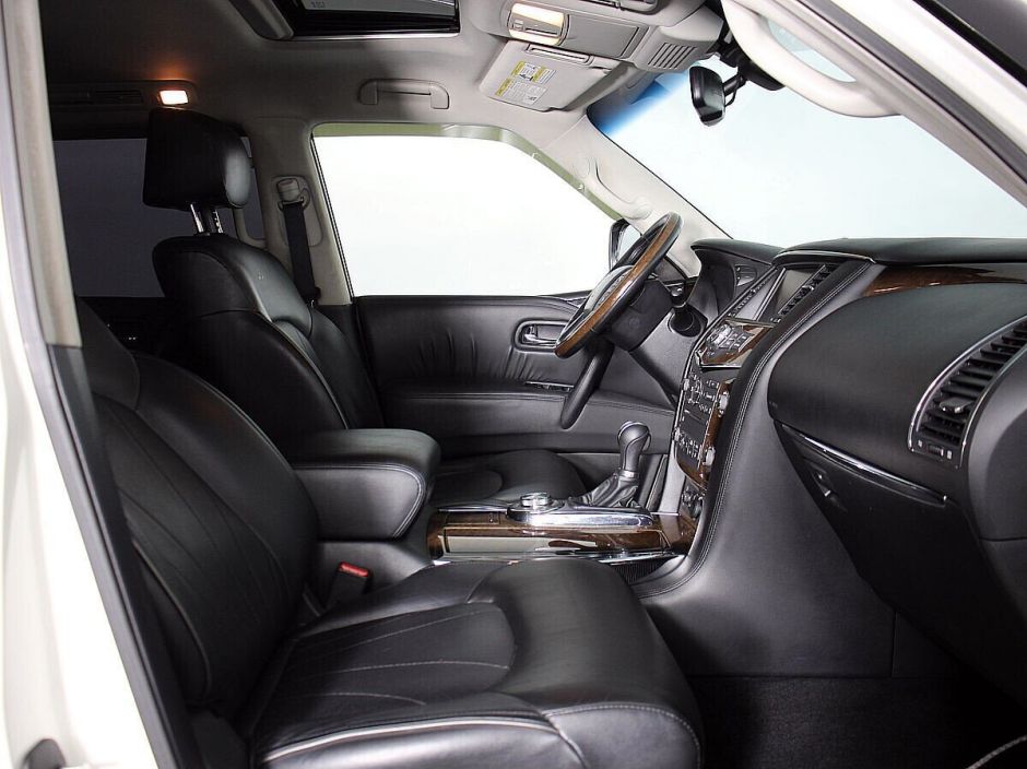 Infiniti QX56 5.6 АКПП, 2011, 151 000 км фото 9