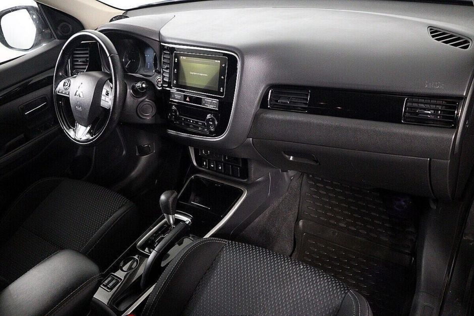 Mitsubishi Outlander 2.0 CVT, 2018, 74 000 км фото 8