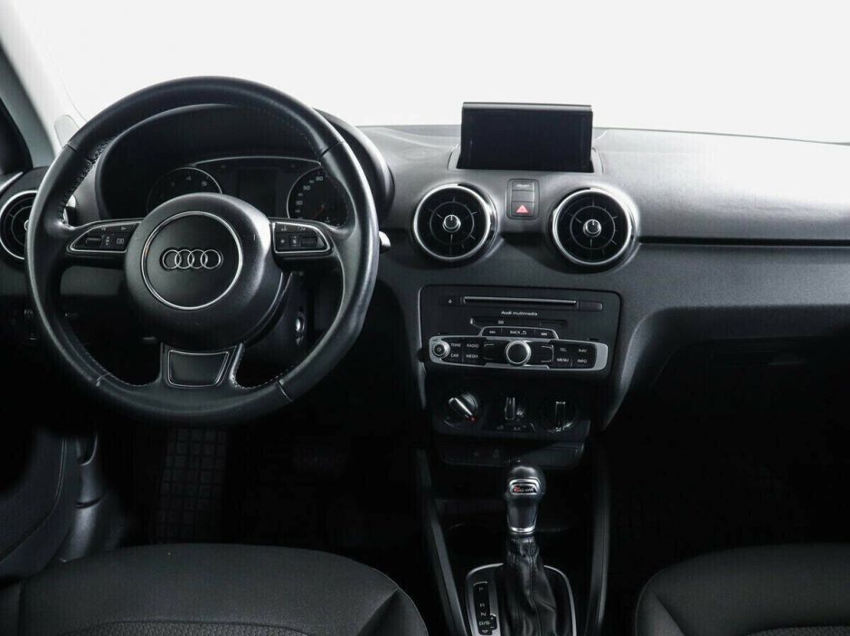 Audi A1 1.4 РКПП, 2016, 86 000 км фото 10