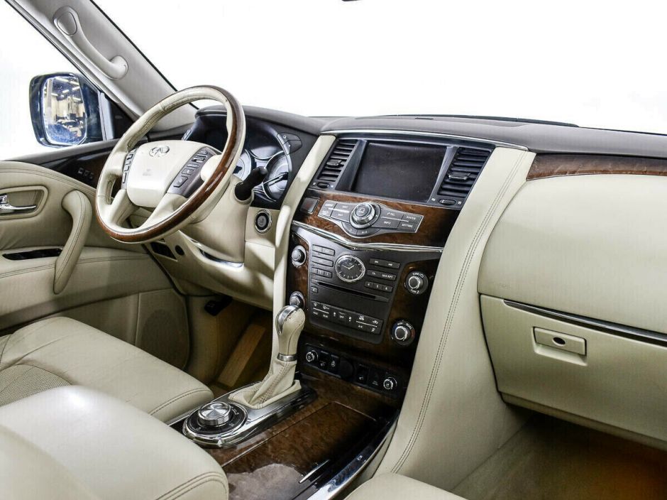 Infiniti QX56 5.6 АКПП, 2012, 146 000 км фото 8