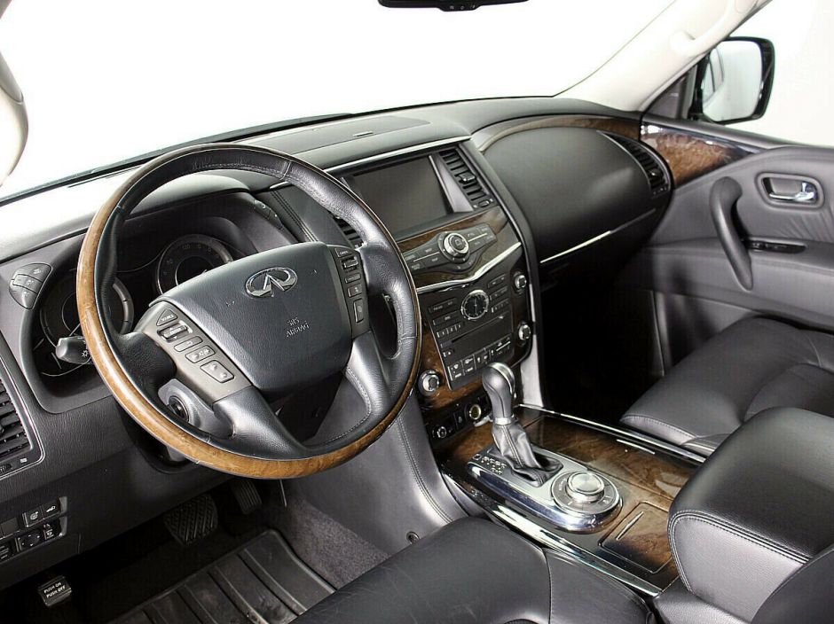 Infiniti QX56 5.6 АКПП, 2011, 155 000 км фото 8