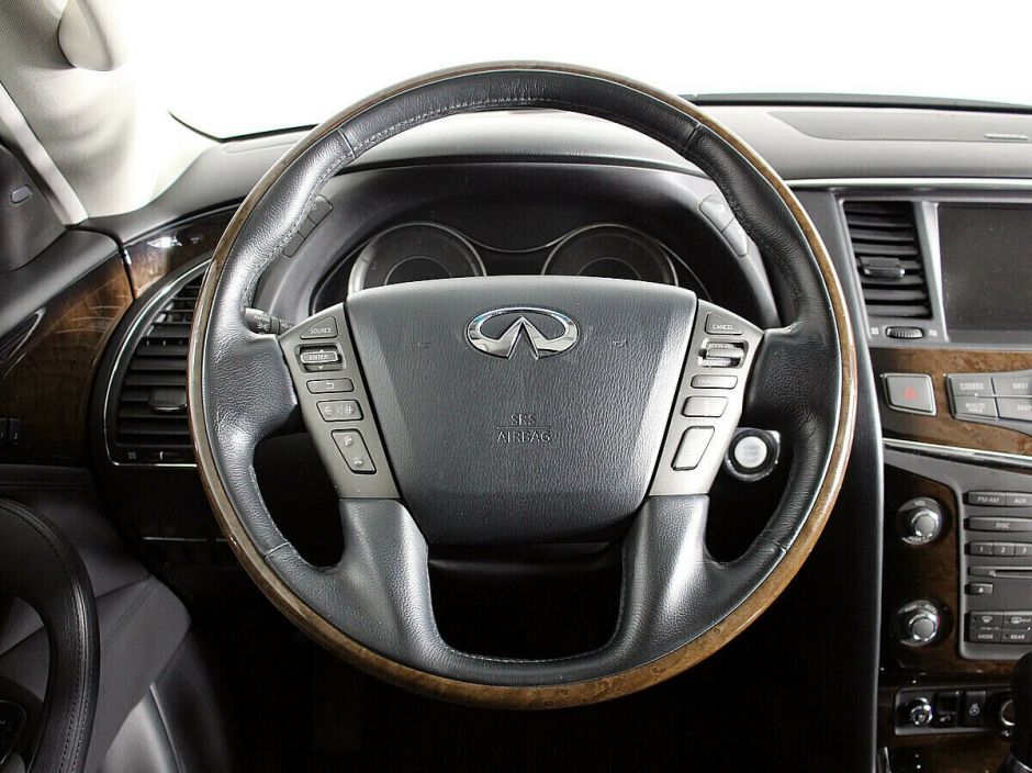 Infiniti QX56 5.6 АКПП, 2011, 155 000 км фото 9