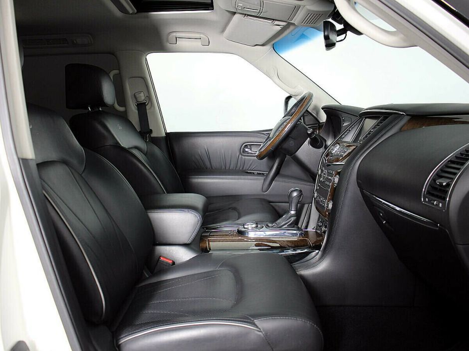 Infiniti QX56 5.6 АКПП, 2011, 155 000 км фото 13