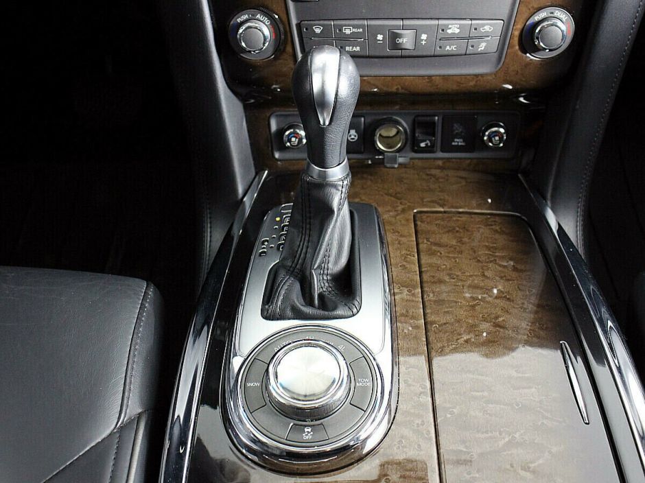 Infiniti QX56 5.6 АКПП, 2011, 155 000 км фото 14