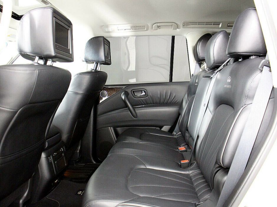 Infiniti QX56 5.6 АКПП, 2011, 155 000 км фото 15