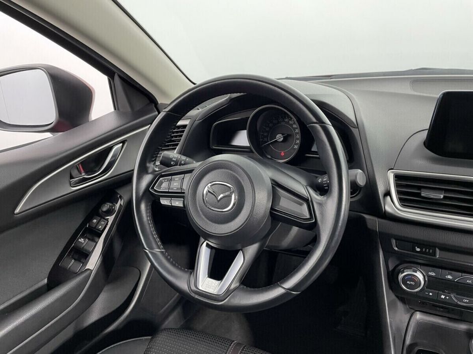 Mazda 3 1.5 АКПП, 2018, 63 000 км фото 11
