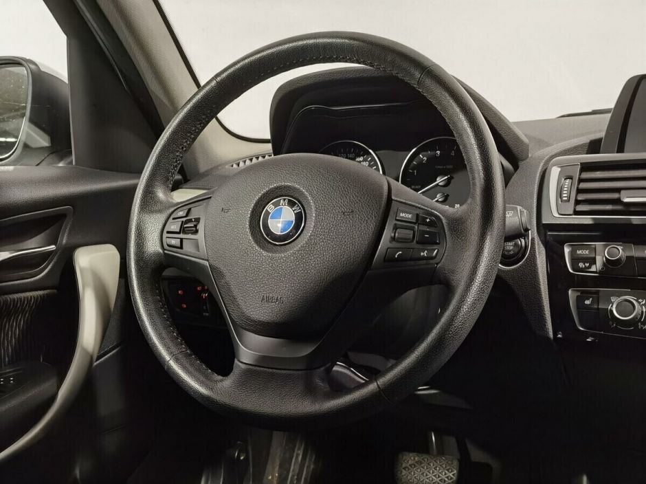 BMW 1 серии 1.6 АКПП, 2016, 90 000 км фото 10