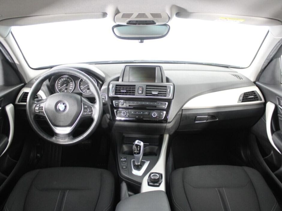 BMW 1 серии 1.5 АКПП, 2017, 83 000 км фото 9
