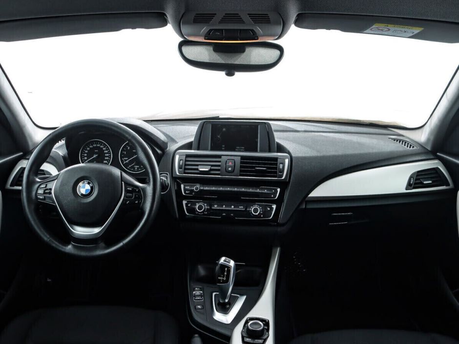 BMW 1 серии 1.5 АКПП, 2017, 83 000 км фото 9
