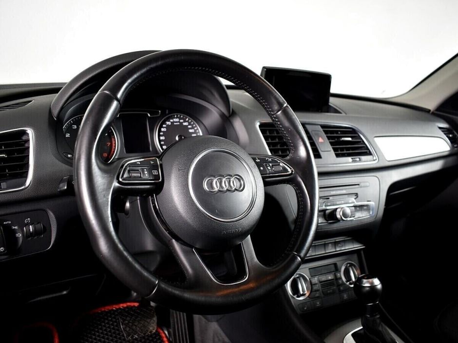 Audi Q3 2.0 РКПП, 2013, 133 000 км фото 9
