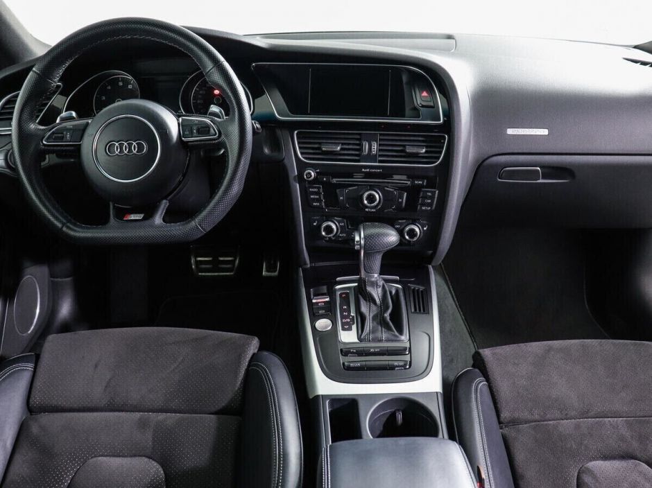Audi A5 2.0 РКПП, 2016, 85 000 км фото 10