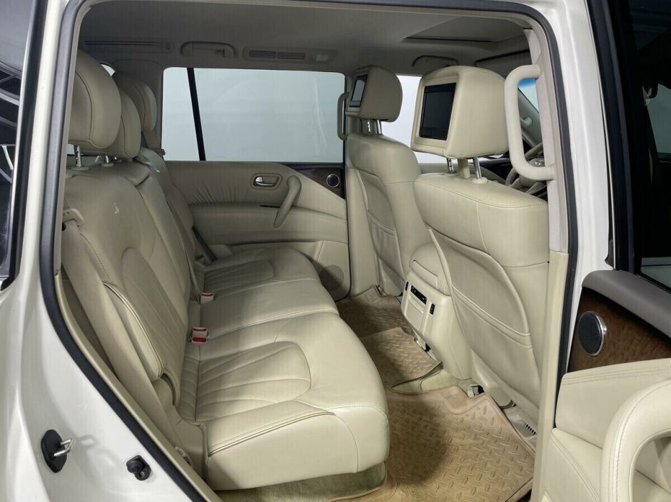 Infiniti QX56 5.6 АКПП, 2013, 130 000 км фото 15