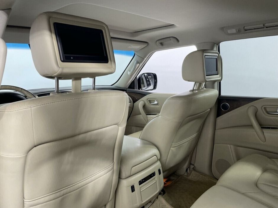 Infiniti QX56 5.6 АКПП, 2013, 130 000 км фото 16