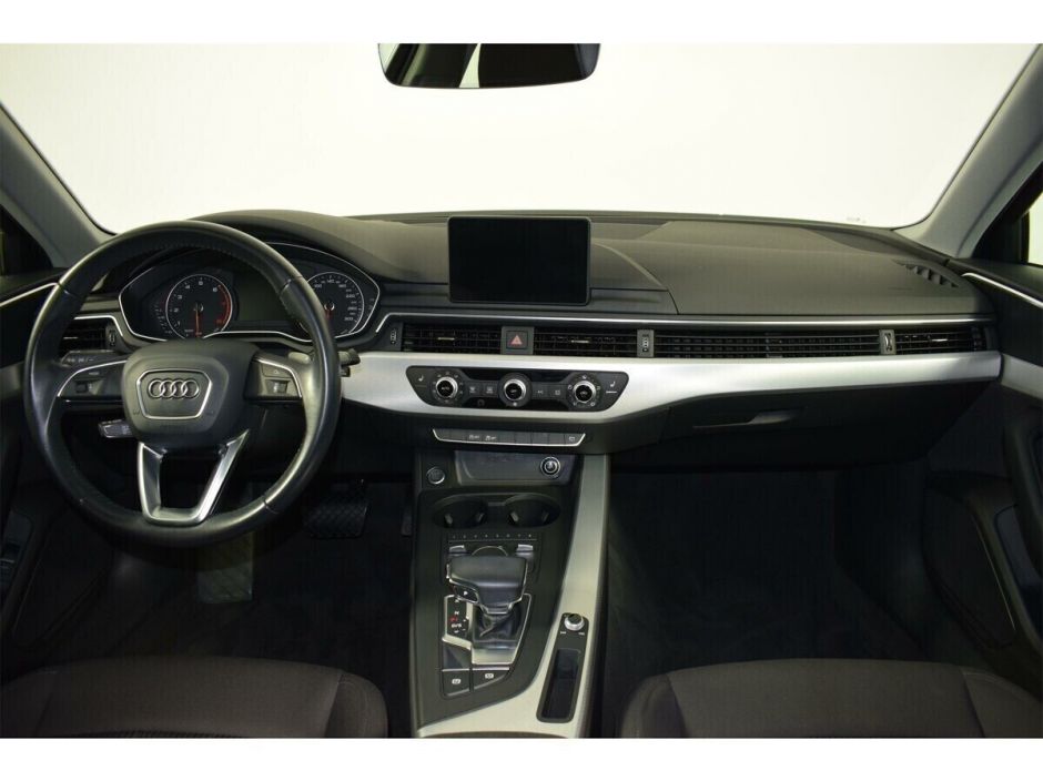 Audi A4 2.0 РКПП, 2016, 93 000 км фото 10