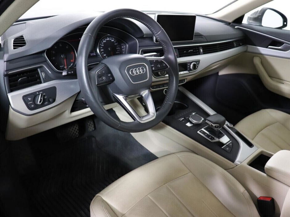 Audi A4 2.0 РКПП, 2018, 60 000 км фото 9