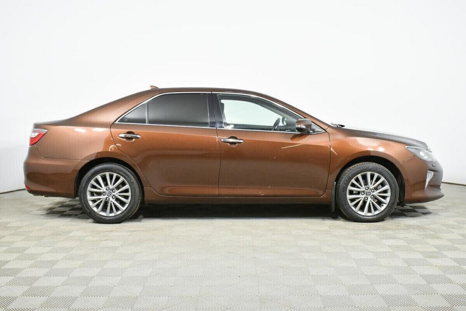Toyota Camry 2.5 АКПП, 2017, 81 000 км фото 8