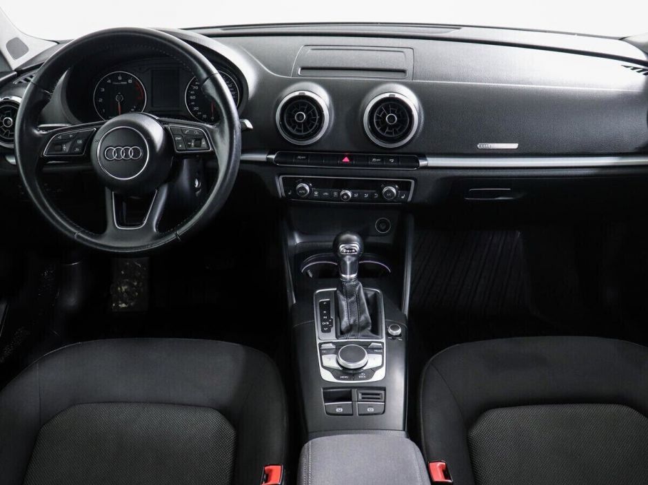 Audi A3 1.5 РКПП, 2020, 37 000 км фото 10