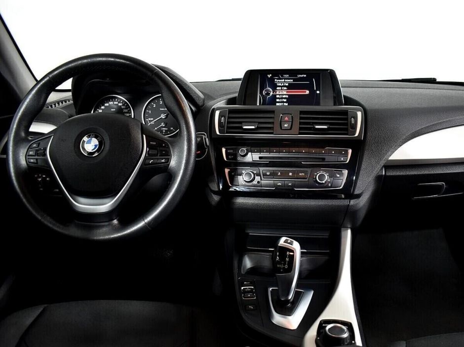 BMW 1 серии 1.5 АКПП, 2017, 82 000 км фото 10