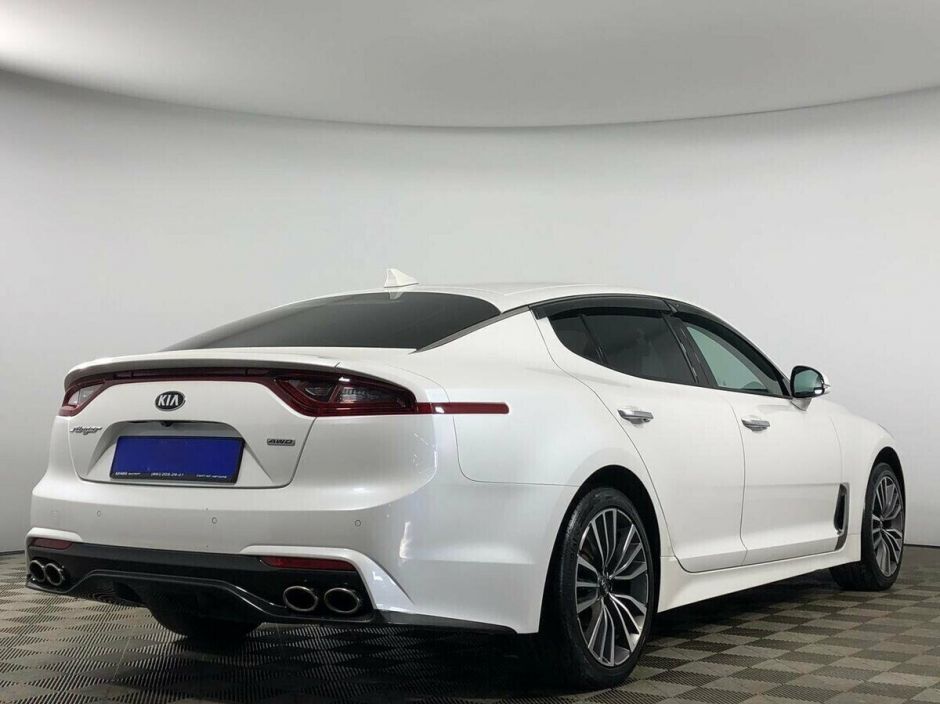 Kia Stinger 2.0 АКПП, 2018, 74 000 км фото 2