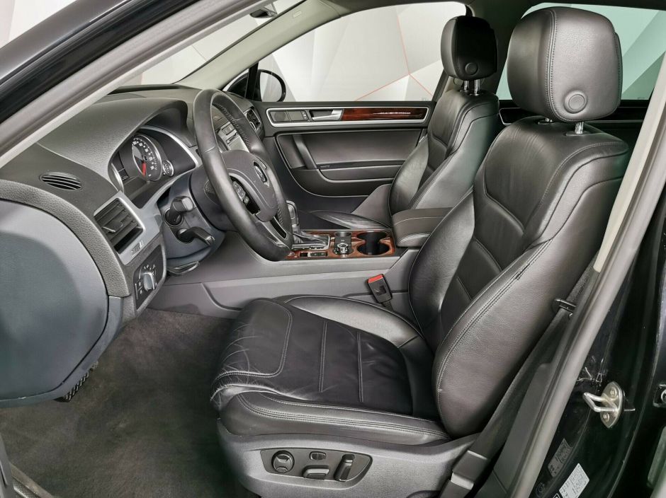 Volkswagen Touareg 3.0 АКПП, 2012, 136 000 км фото 5