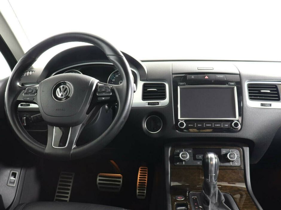 Volkswagen Touareg 3.6 АКПП, 2012, 140 000 км фото 8