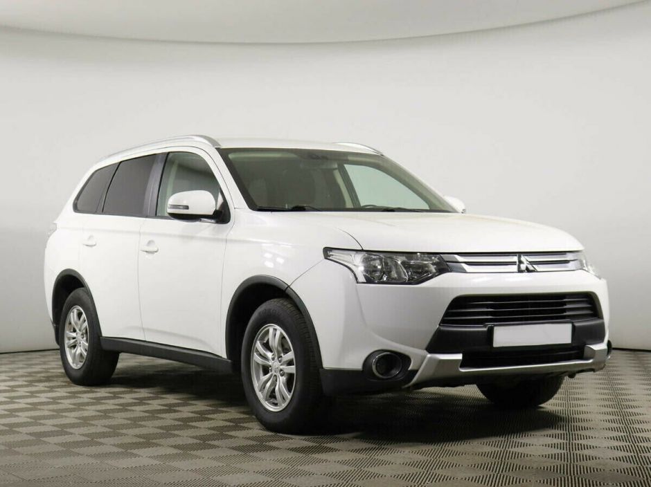 Mitsubishi Outlander 2.0 CVT, 2015, 100 000 км фото 2