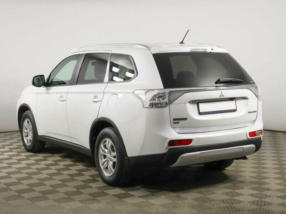 Mitsubishi Outlander 2.4 CVT, 2014, 114 000 км фото 3