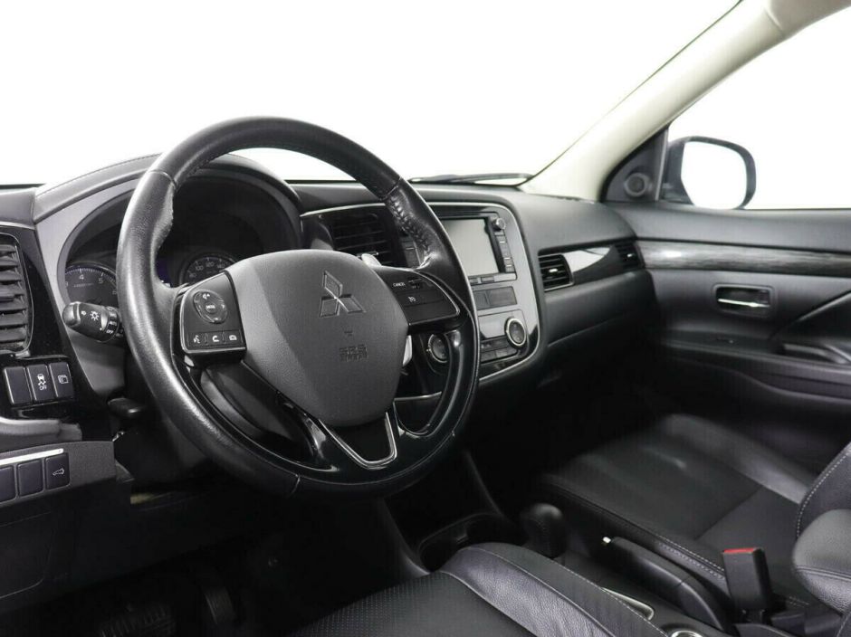 Mitsubishi Outlander 2.4 CVT, 2017, 74 000 км фото 5