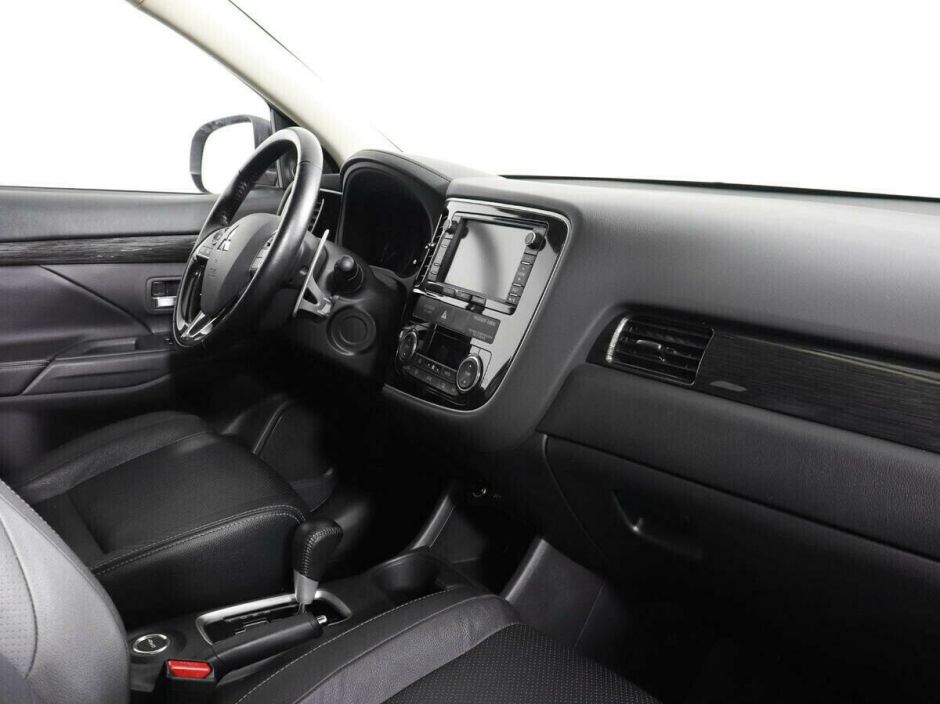 Mitsubishi Outlander 2.4 CVT, 2017, 74 000 км фото 9