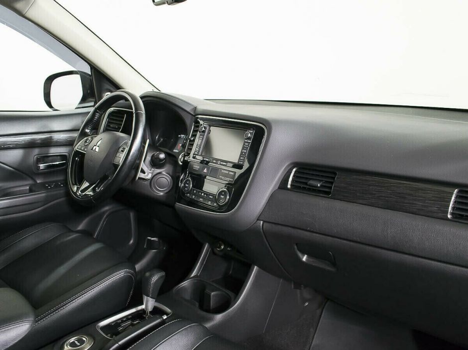 Mitsubishi Outlander 2.4 CVT, 2018, 67 000 км фото 5