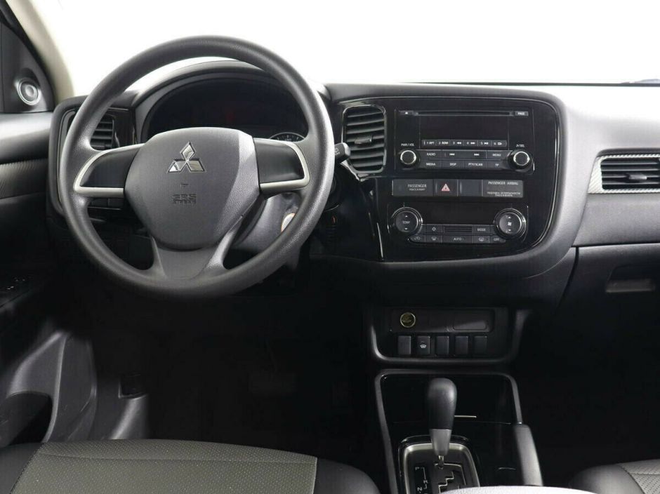 Mitsubishi Outlander 2.0 CVT, 2017, 79 000 км фото 7