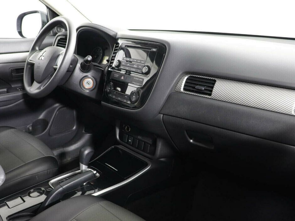 Mitsubishi Outlander 2.0 CVT, 2017, 79 000 км фото 9