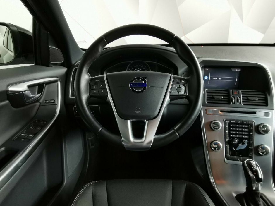 Volvo XC60 2.0 АКПП, 2016, 92 000 км фото 10