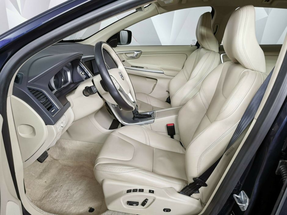 Volvo XC60 2.4 АКПП, 2017, 74 000 км фото 11