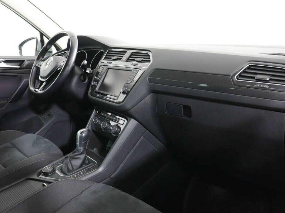 Volkswagen Tiguan 1.5 РКПП, 2018, 62 000 км фото 5
