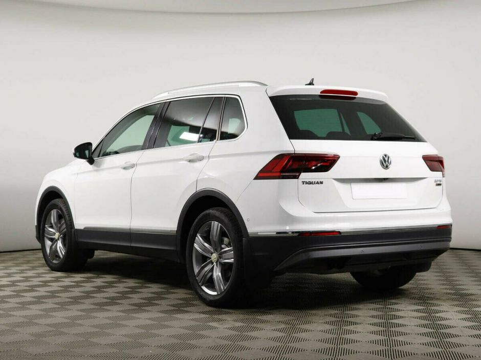 Volkswagen Tiguan 2.0 РКПП, 2017, 77 000 км фото 3