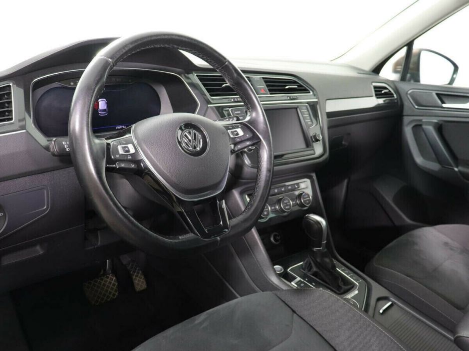 Volkswagen Tiguan 2.0 РКПП, 2018, 68 000 км фото 6
